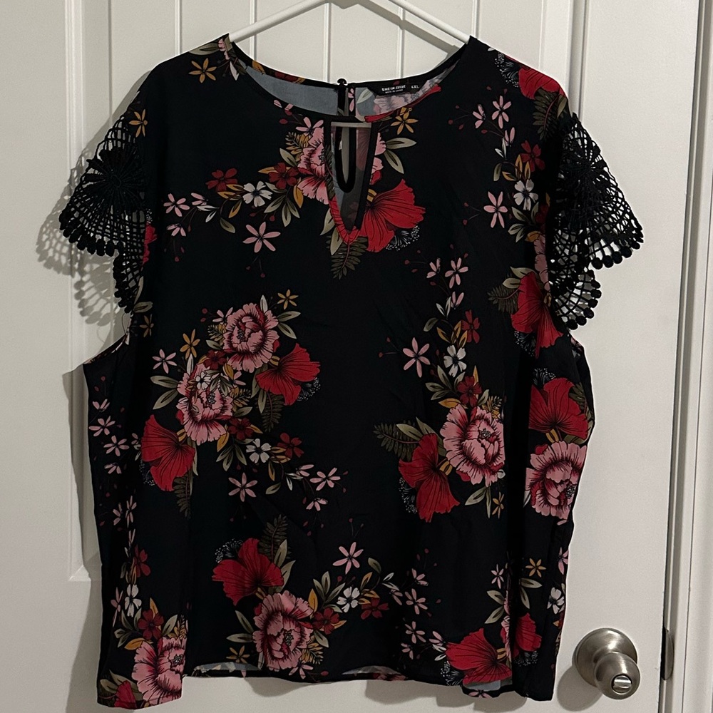 SHEIN Black and Red Floral Lace Blouse